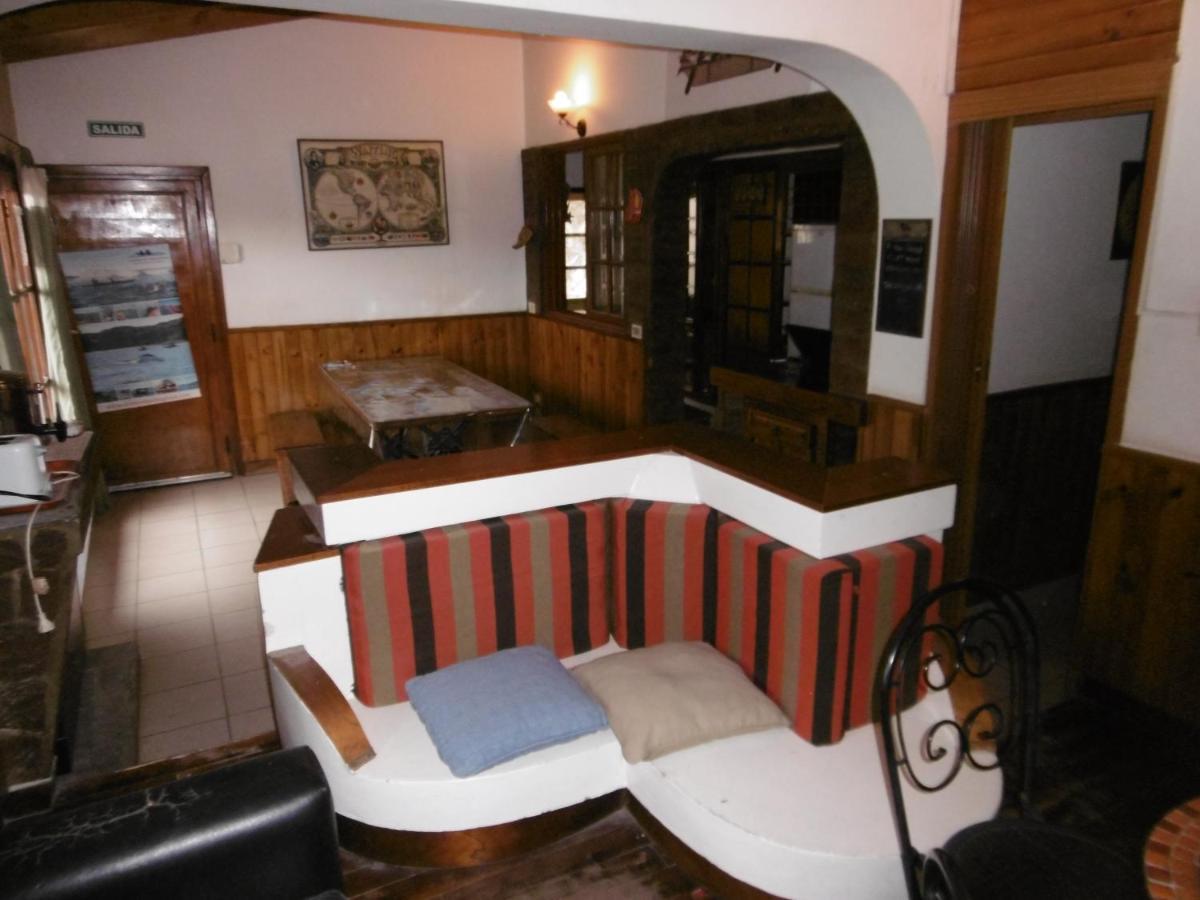 Hostel La Casa De Tounens Puerto Madryn Kültér fotó